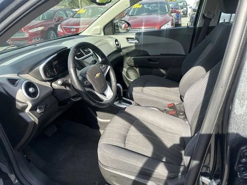 Used 2019 Chevrolet Sonic LT w/ Convenience Package image 21