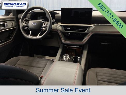 Used 2025 Ford Explorer ST-Line w/ ST-Line Street Pack AWD/4WD image 43