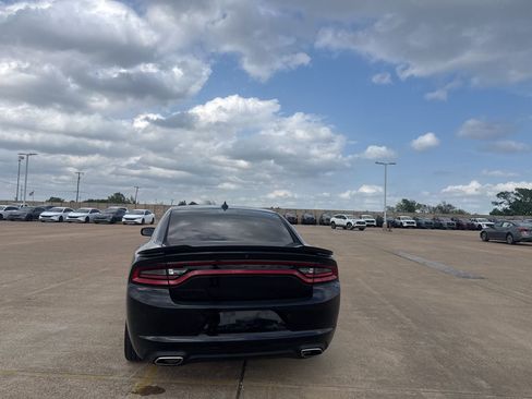 Used 2023 Dodge Charger SXT w/ Blacktop Package image 17