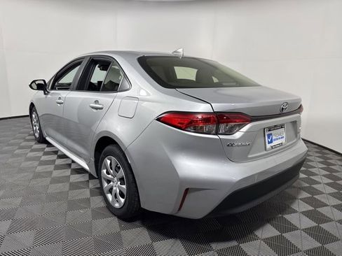Used 2024 Toyota Corolla LE image 5