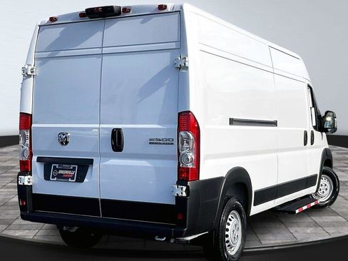 Used 2025 RAM ProMaster 2500 w/ Convenience Group image 14