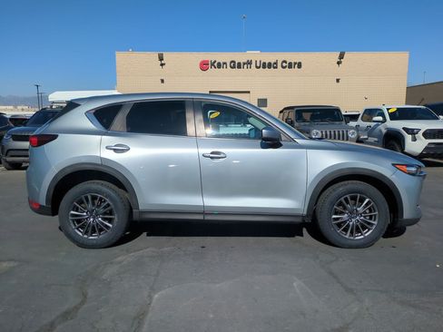 Used 2019 MAZDA CX-5 Touring FWD image 2