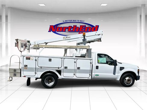 Used 2008 Ford F350 XL image 3