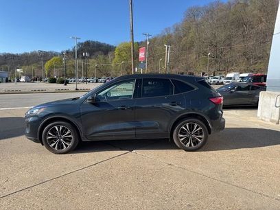 Used 2022 Ford Escape SE w/ SE Sport Appearance Package
