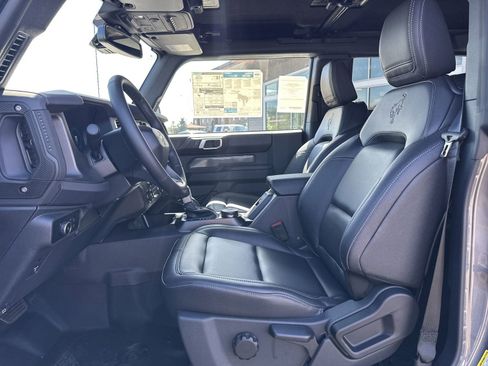 New 2025 Ford Bronco Badlands image 10