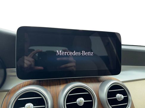 Used 2022 Mercedes-Benz GLC 300 image 26