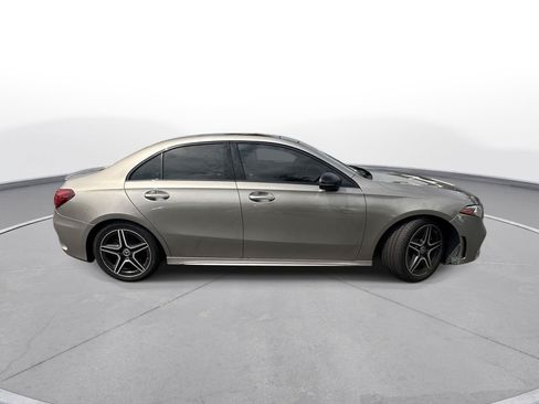 Used 2019 Mercedes-Benz A 220 4MATIC image 5