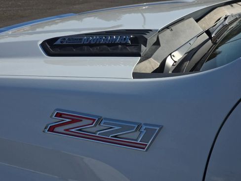 Used 2024 Chevrolet Silverado 2500 LT image 26