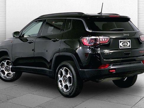 Used 2022 Jeep Compass Trailhawk AWD/4WD image 11