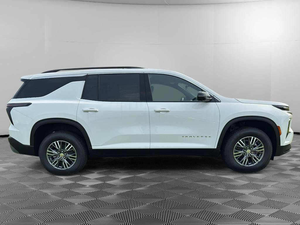New 2026 Chevrolet Traverse LT w/ Driver Confidence Package FWD image 5