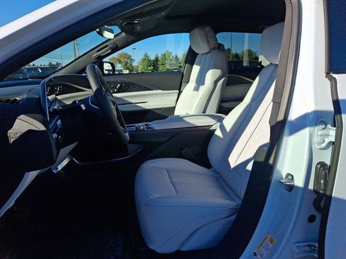 New 2026 Cadillac Lyriq Luxury image 6