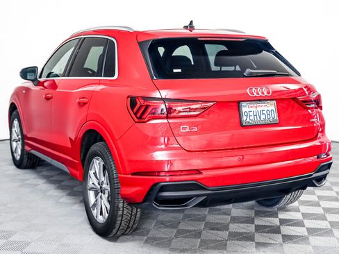 Used 2023 Audi Q3 2.0T Premium image 2