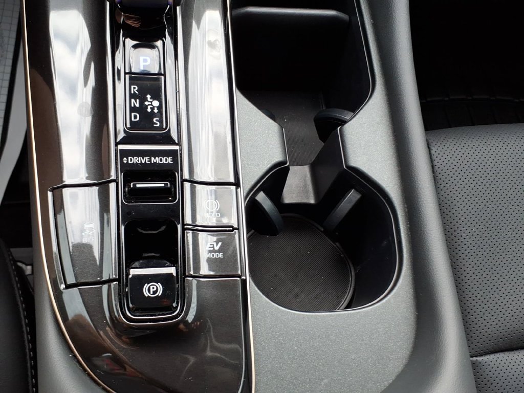 Used 2025 Toyota Crown Signia AWD/4WD image 25