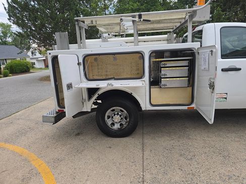 Used 2008 Chevrolet Silverado 3500 W/T RWD image 12