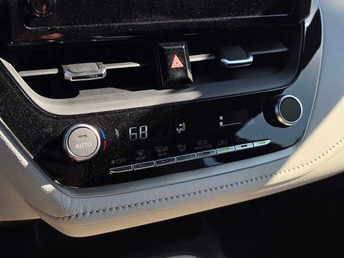 Certified 2024 Toyota Corolla SE FWD image 28
