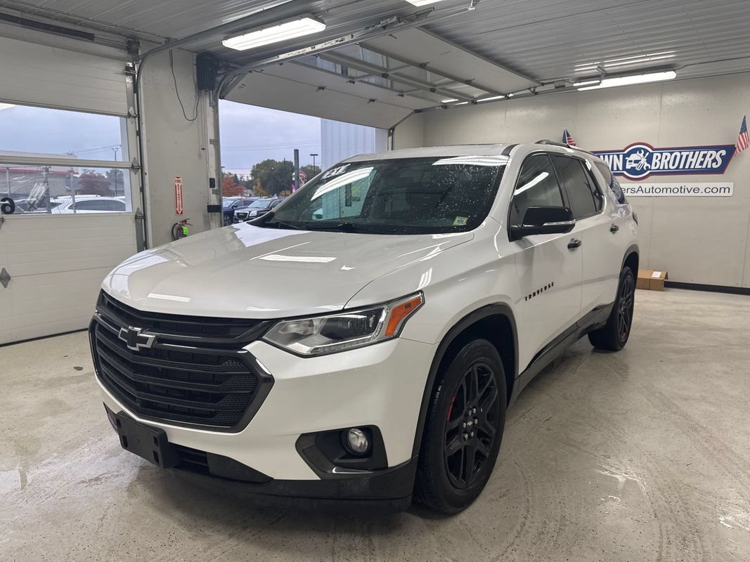 Used 2021 Chevrolet Traverse Premier w/ Redline Edition AWD/4WD image 1
