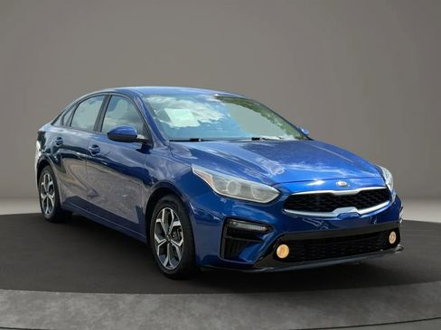 Used 2019 Kia Forte LXS image 3