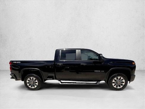 Used 2023 Chevrolet Silverado 2500 Custom w/ Custom Value Package AWD/4WD image 3