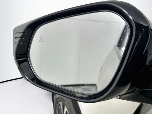 Used 2023 Kia EV6 Wind w/ Wind Technology Package AWD/4WD image 16