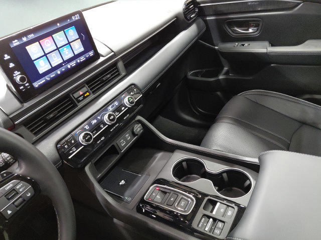 Used 2025 Honda Pilot Elite image 28