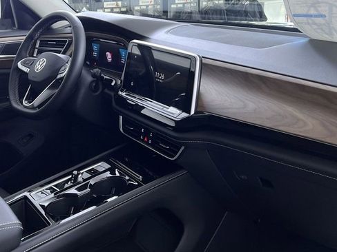 New 2026 Volkswagen Atlas SE image 32