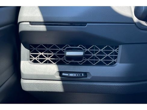 Certified 2023 Honda Accord EX image 28