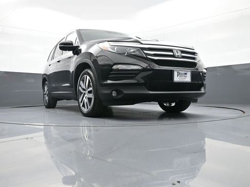 Used 2017 Honda Pilot Elite image 32