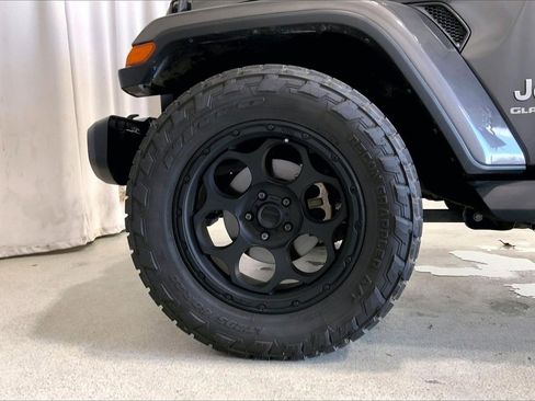 Used 2021 Jeep Gladiator Overland w/ Popular Equipment Package image 6