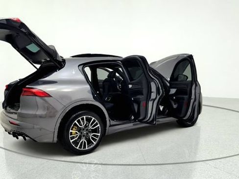 Used 2023 Maserati Grecale GT AWD/4WD image 19