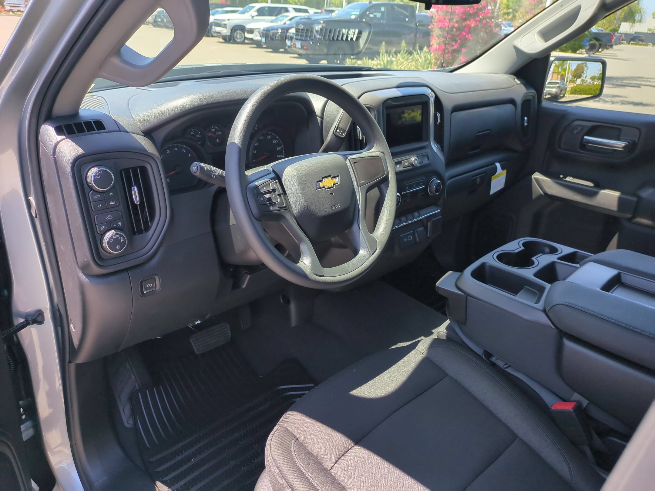 Used 2026 Chevrolet Silverado 1500 Custom w/ Turbomax Blackout Package AWD/4WD image 10