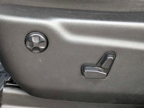 Used 2023 Dodge Durango GT image 16