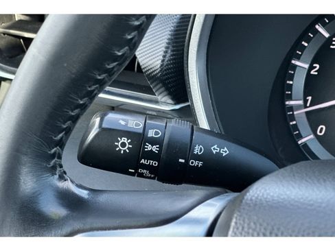 Used 2021 Toyota Highlander XSE FWD image 39