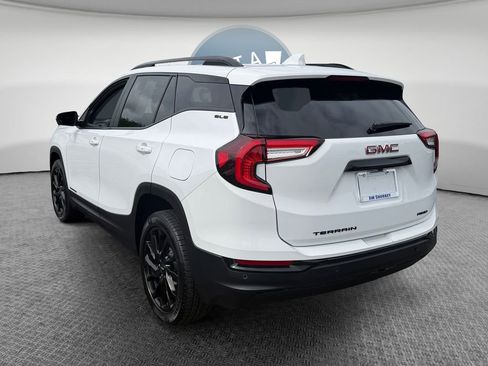 Used 2023 GMC Terrain SLE w/ Driver Convenience Package AWD/4WD image 6