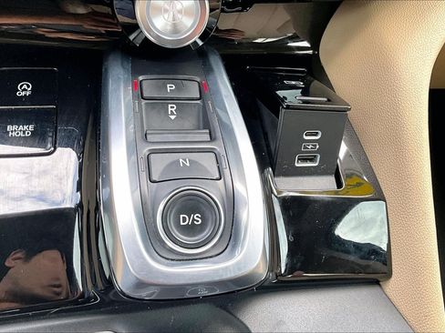 Used 2023 Acura MDX FWD image 31