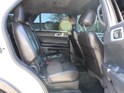 Used 2015 Ford Explorer XLT w/ Equipment Group 202A image 29