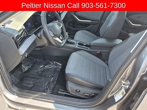 Used 2025 Volkswagen Jetta SE image 16