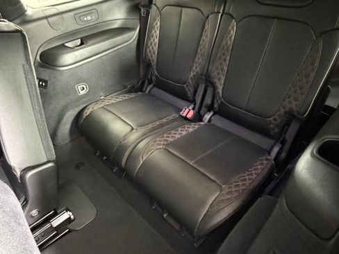 Used 2023 Jeep Grand Cherokee L Summit w/ Luxury Tech Group V image 30