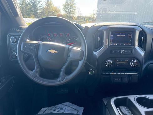 Used 2023 Chevrolet Silverado 1500 Custom AWD/4WD image 19
