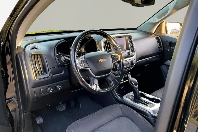 Used 2022 Chevrolet Colorado LT w/ LT Convenience Package AWD/4WD image 12