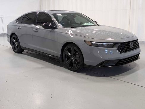 Used 2023 Honda Accord Sport image 6