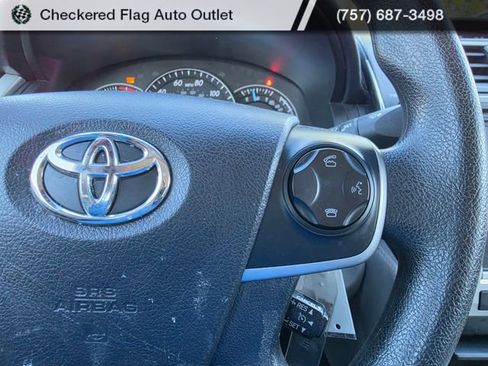 Used 2014 Toyota Camry LE FWD image 14