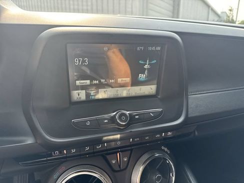 Used 2016 Chevrolet Camaro LT RWD image 19