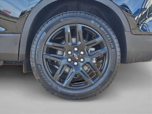 New 2026 Chevrolet Blazer LT w/ LPO, Black Grille Bar Package FWD image 10