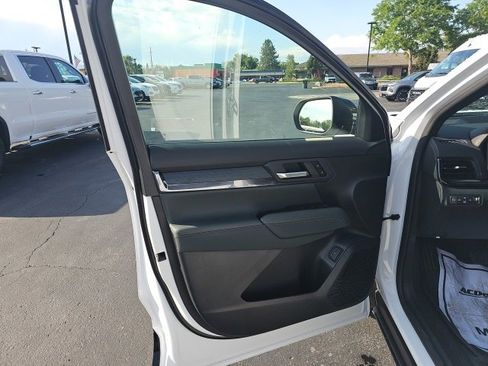 New 2026 GMC Terrain AT4 w/ LPO, Floor Liner Package image 31