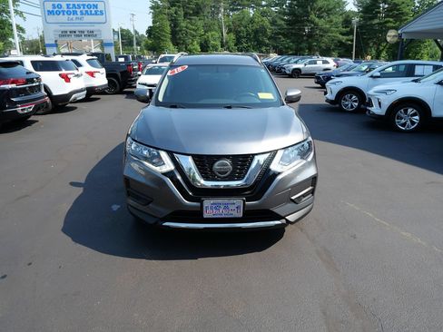 Used 2018 Nissan Rogue SV AWD/4WD image 3