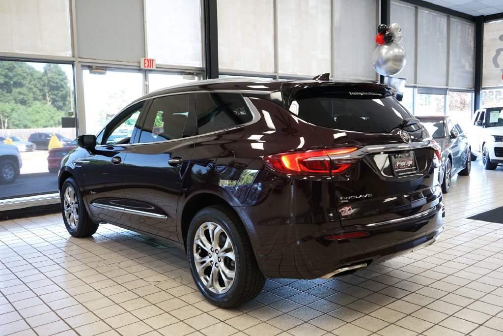 Used 2021 Buick Enclave Avenir w/ Avenir Technology Package AWD/4WD image 4