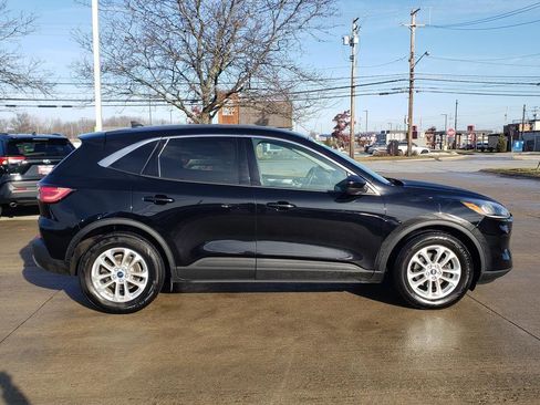 Used 2020 Ford Escape SE image 10