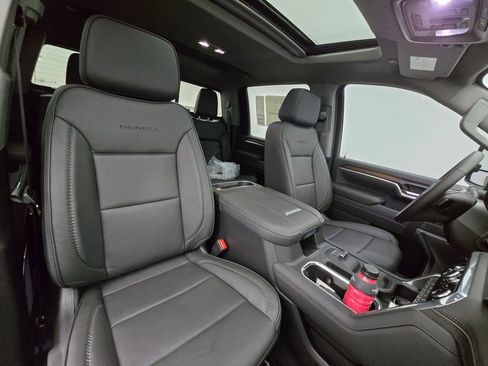 New 2025 GMC Sierra 2500 Denali w/ Denali Reserve Package image 40