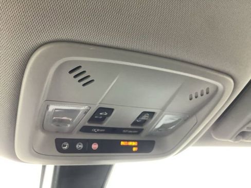 Used 2019 Chevrolet Malibu LT w/ Leather Package image 31