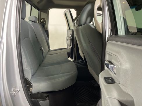 Used 2018 RAM 1500 Classic SLT AWD/4WD image 21